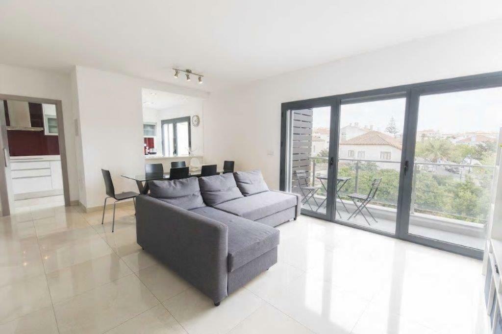 Modern Flat Apartment เอสตอริล ภายนอก รูปภาพ
